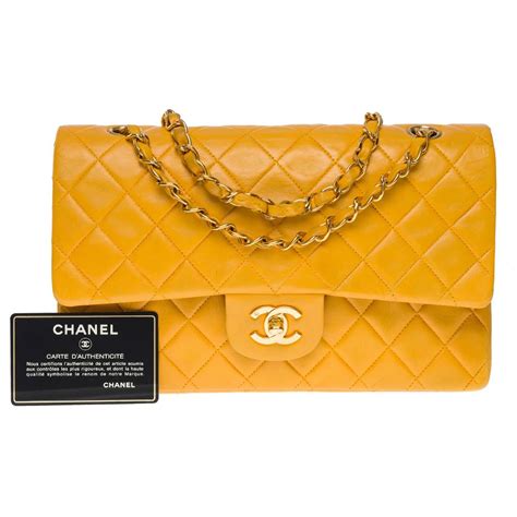 sac chanel timeless jaune